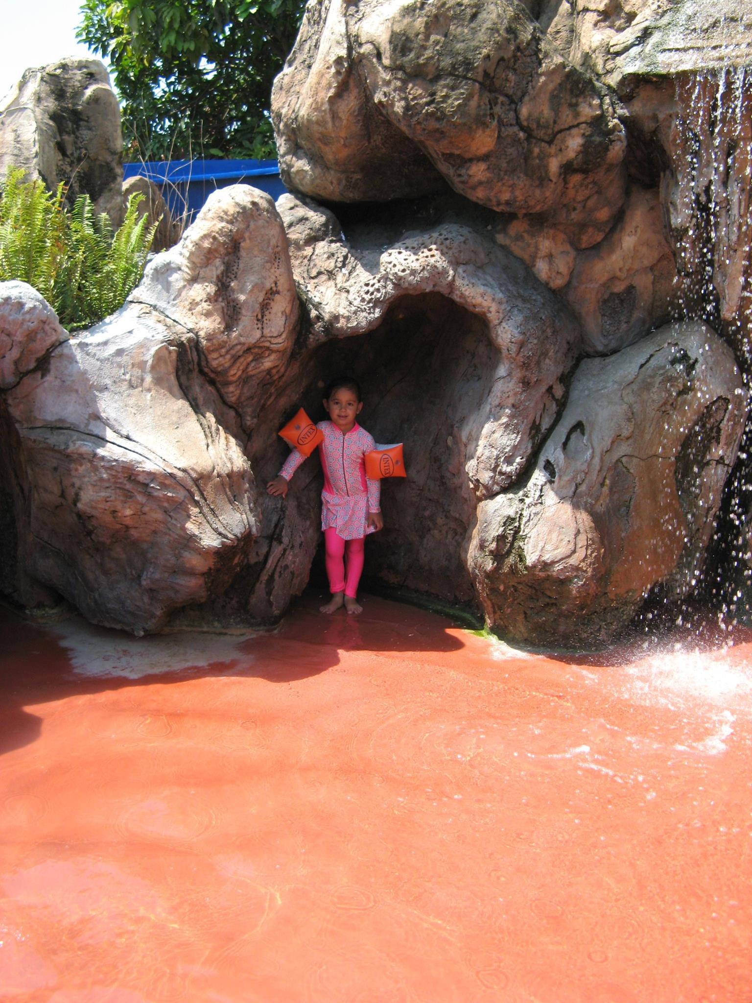 Kelambu, Waterboom Mulia