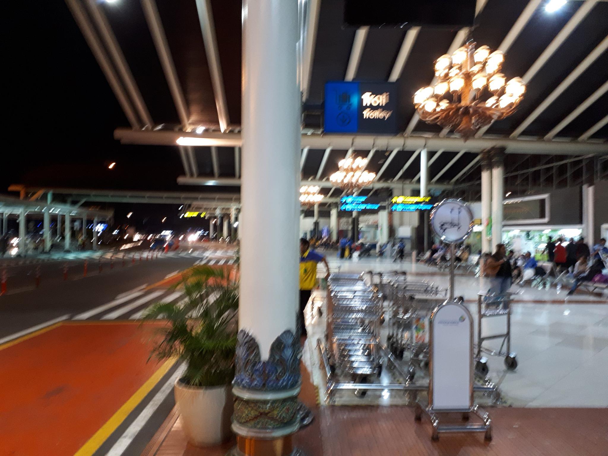 Onderweg naar Istanbul, Atatürk Airport