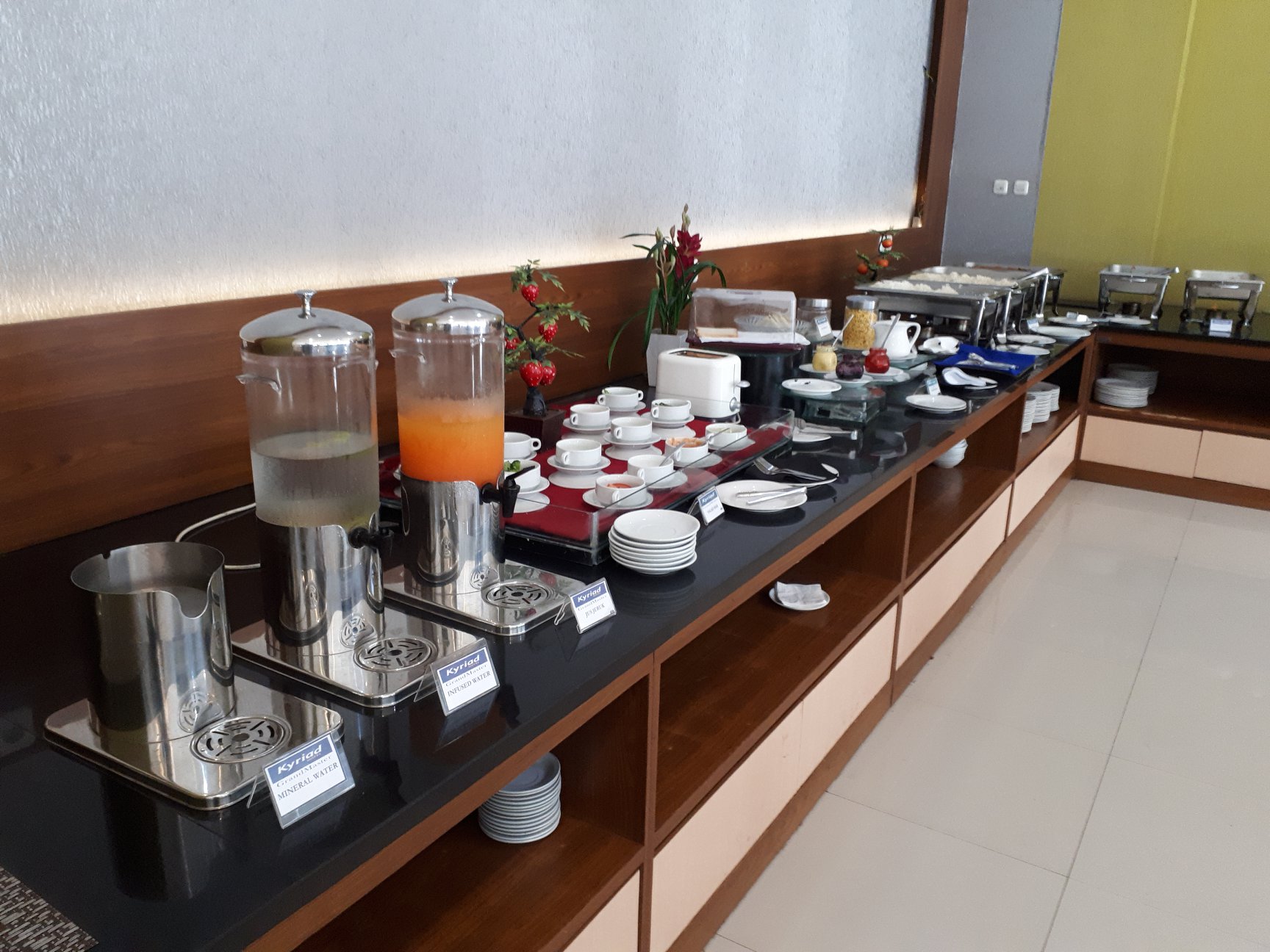 Hotel Kencana